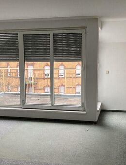 **provisionsfrei** große Maisonetten-ETW mit Terrasse / zentrumsnah in Neunkirchen - Neunkirchen (Saarland)