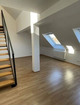 Modernisierte 2-Zimmer-Maisonette-Wohnung m. Dachloggia & Einbauküche zu vermieten - Leipzig