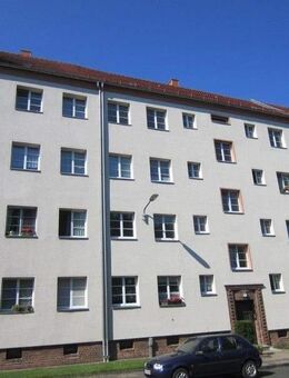 Zwei-Zimmer-Wohnung mit Tageslichtbad - Leipzig