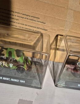 2 Militärfahrzeuge (/ (CITROËN, FRANCE 1944/JEEP USA 1944 ) inkl Sammelkarte & beim JEEP gibs noch eine DVD von Atlas Verlag - Zerbst (Anhalt)