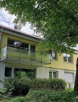 Für Gartenliebhaber & Familien - neu modernisierte Wohnung mit Terrasse - zentrale, ruhige Lage - Mittelbiberach