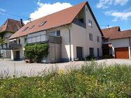 renovierte und geräumige 4,5 Zimmerwohnung mit Balkon - Mühlhausen-Ehingen