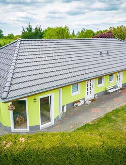 Zuhause im Grünen - moderner Bungalow mit zwei Einheiten und Pool in Woltersdorf - Biederitz