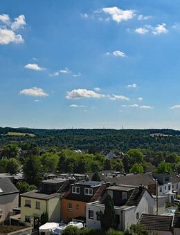 Bellevue in Heisingen! Chice, hausgroße 4-R.-Maisonette mit Balkon & 2 TG-Stellplätzen - Essen