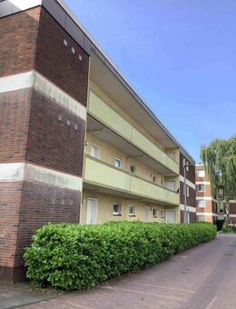 Renovierte 2-Zimmer-Wohnung mit Duschbad und Balkon, ab sofort - Oberhausen