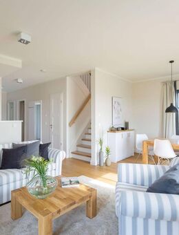 Exklusive Reetdachvilla auf Rügen - Ferienhaus mit Sauna, Kamin & Strandnähe - Dranske