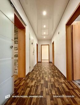 Große Vier-Zimmer-Wohnung mit Balkon und Garage am Hochfeld/Steinberg - Schweinfurt