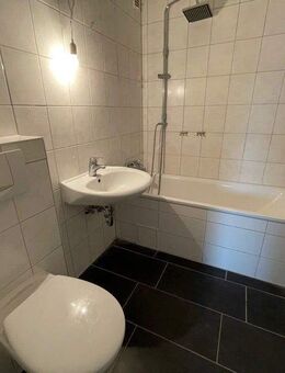 Helle 3-Zimmerwohnung mit Balkon - Frankfurt (Main)