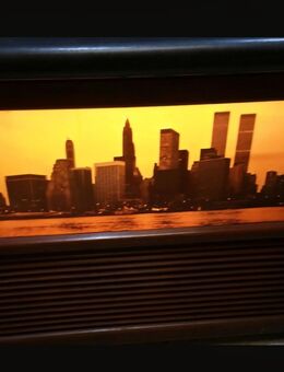 NSM Musikbox Jukebox mit Single Schallplatten - Berlin