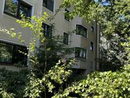 Zentrale Lage in der Anton-Bruckner-Straße. Kapitalanlage oder Eigennutzung. 3,5-Zimmer-Wohnung mit Doppelparker in... - Erlangen