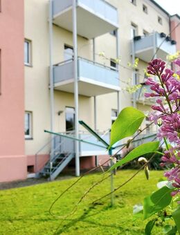 Hübsche kleine Wohnung mit Balkon zur Wiese - Magdeburg
