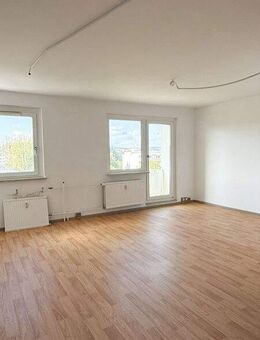 Geräumige, sanierte 3-Raum-Wohnung mit Balkon im Wohngebiet - Annaberg-Buchholz! - Annaberg-Buchholz