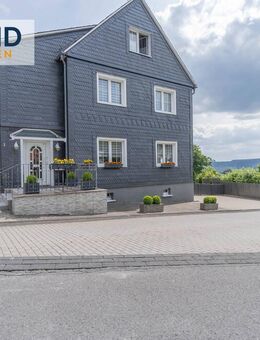 Einmalige Gelegenheit! Wunderschönes Ein-Zweifamilienhaus mitten im Kurbereich von Masserberg - Masserberg