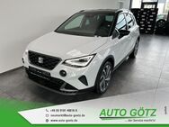 Seat Arona, FR 5-Jah VZE Digi BlindSpot vo hi LichtAssist SpurAssist Connect Sunset 4xEFH Ladeboden Armlehne Metallic, Jahr 2022 - Beilngries