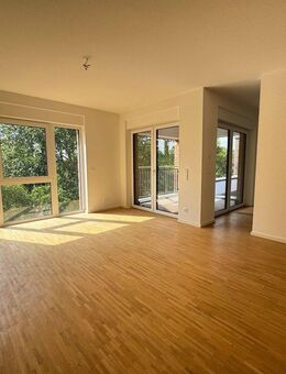 Dein neues Zuhause im Limmerquartier - besondere 3-Zimmer Wohnung mit großer Dachterrasse - Hannover