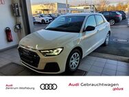 Audi A1, 1.0 TFSI Sportback advanced hinten, Jahr 2023 - Wolfsburg