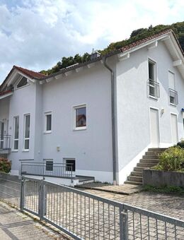 Traumhaftes Einfamilienhaus in ruhiger Hanglage von Riedenburg - Riedenburg