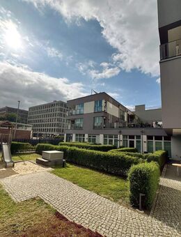Dachterrasse am Nordbahnhof: Unverbaubarer Blick nach Westen - Berlin