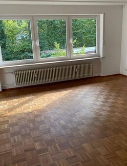 Sonnige 4-Zimmer-Eigentumswohnung mit großem Balkon + Gartenanteil in einem 3-Familien-Haus in Erlangen-Büchenbach - Erlangen