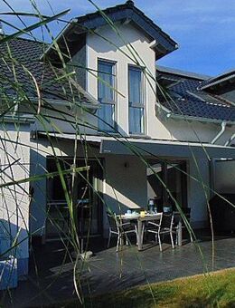 ***EDEL+STILSICHER - NEUWERTIGE WOHNOASE MIT GARTENPARADIES FÜR DIE WACHSENDE FAMILIE!*** - Nörvenich