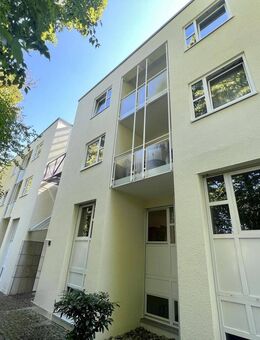 Kensington - Exklusiv - Dachgeschosswohnung mit zwei Loggien in Obersendling - München