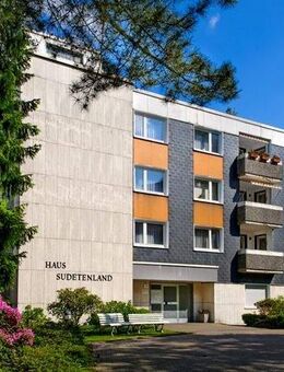 **Senioren mit WBS** 2-Zimmer-Wohnung in Solingen Mitte mit Balkon und Laminatboden - Solingen (Klingenstadt)