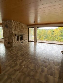 4-5 ZKB-Mietwhg. in idyllischer Waldrandlage am Ende einer Sackgasse mit Garage, Balkon, Wintergarten und Gäste-WC - Neunkirchen (Saarland)