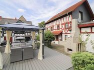 Kernsaniertes Fachwerkhaus mit Garten, Terrasse und ausgebauter Scheune - Weilburg