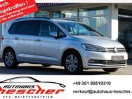 VW Touran, 2.0 TDI, Jahr 2022 - Dresden