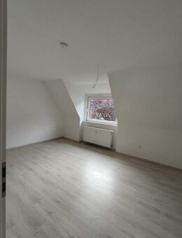 Plettenberg Eschen: Gemütliche Wohnung wartet auf neue Mieter - bezugsfertig - Plettenberg