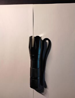 10 Watt LED Taschenlampe, Zoomfunktion, 1000 Lumen - Kiel