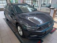 VW Passat Variant, Business 90kw, Jahr 2021 - Schleusingen