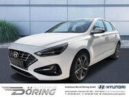 Hyundai i30, 1.5 TREND Turbo & Komfortpaket Mildhybrid Schaltwagen, Jahr 2023 - Berlin