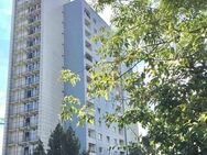 Ich warte auf Dich! Ansprechende 3-Zimmer-Wohnung mit traumhaftem Ausblick vom Südbalkon! - Dresden