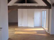 Stilvolle Dachgeschosswohnung mit großer Dachterrasse - Ober-Ramstadt