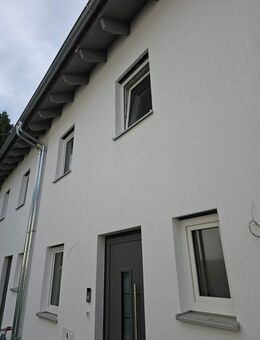 ERSTBEZUG - Neubau Reihenmittelhaus in Niedermotzing - Aholfing