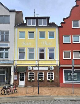 **Geschäftshaus mit 7 Wohneinheiten und Restaurant** - Husum (Schleswig-Holstein)