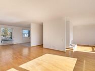 Exklusive 100 m² Dachterrasse zum Verlieben: Lichtdurchflutete 3-Zimmer-Wohnung mit Kamin und Weitblick - München