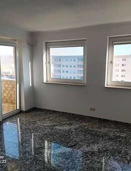 Sehr schöne, helle 2 Zimmmer Wohnung in 15. Etage - Mainaschaff