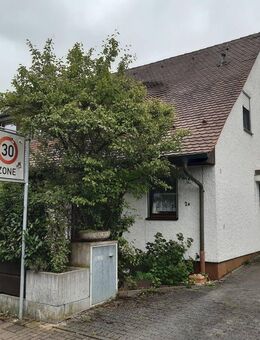 Gepflegte Doppelhaushälfte mit Küche, Sauna und Garage in Oberasbach provisionsfrei zu verkaufen !!! - Oberasbach