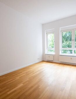 Zuhause im Herzen Kreuzbergs: Sanierte Altbauwohnung mit Tageslichtbadezimmer - BEZUGSFERTIG - Berlin