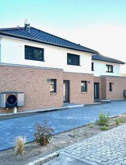 Hochwertige Doppelhaushälfte in 21709 Düdenbüttel bei Stade - Düdenbüttel