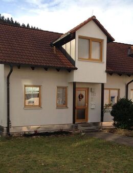 Doppelhaushälfte - 4 Zimmermietwohnung in der Wohnanlage Falkenstein - Schramberg