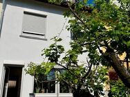 ***GEPFLEGTES REIHENMITTELHAUS MIT CHARME*** - Reutlingen