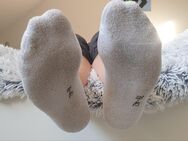 Chubby Twink verkauft seine Socken - Bielefeld Brackwede