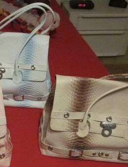 2 exklusive Leder-Handtaschen "Maiani", beige, hellblau, neu - München