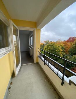 Gut geschnittene 2-Zimmer-Wohnung mit Balkon // 4. OG mitte - Wolfsburg