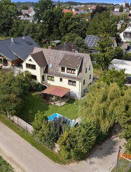 IMMOSPACE ***IHR NEUES ZUHAUSE MIT NEUER NAHWÄRMEHEIZUNG, GARAGE & XL-GARTEN!*** - Villenbach