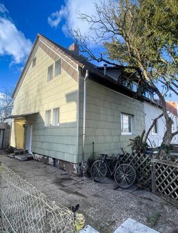 SANIERUNGSBEDÜRFTIGE DOPPELHAUSHÄLFTE, MIT GROßEM GARTEN - Groß Umstadt