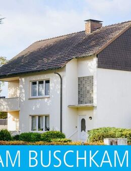 Sehr gepflegt in ruhiger Lage! Zweifamilienhaus mit Garagen - Oerlinghausen